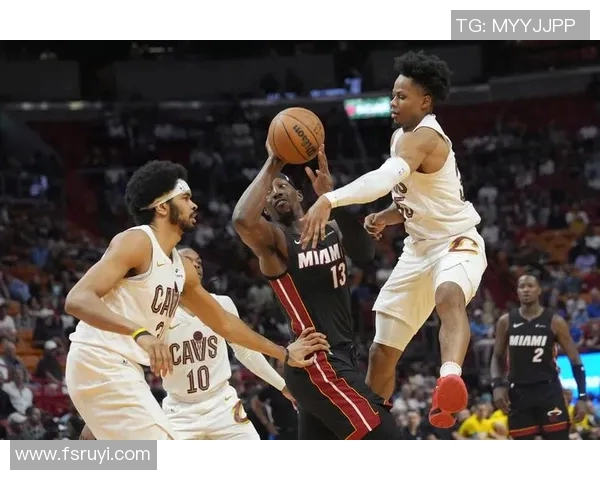 丹佛野马与西雅图海鹰激战在即谁将赢得这场精彩对决